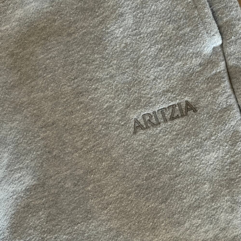 Aritzia Gray Mega Fit Sweatfleece Sweatpants Pants Womens Size Medium - Picture 3 of 5